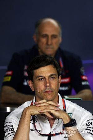 Toto Wolff, Pemegang Saham dan Executive Director Mercedes AMG F1 dalam Konferensi Pers FIA