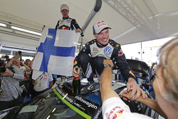 Les vainqueurs Jari-Matti Latvala et Miikka Anttila, Volkswagen Polo WRC, Volkswagen Motorsport