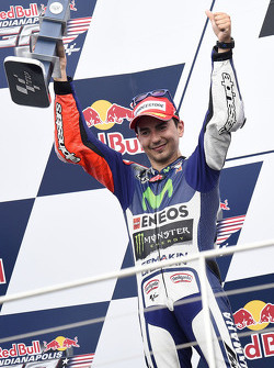 Podio: segundo lugar Jorge Lorenzo, de Yamaha Factory Racing