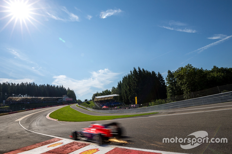 Will Stevens, Manor F1 Team envoie des étincelles