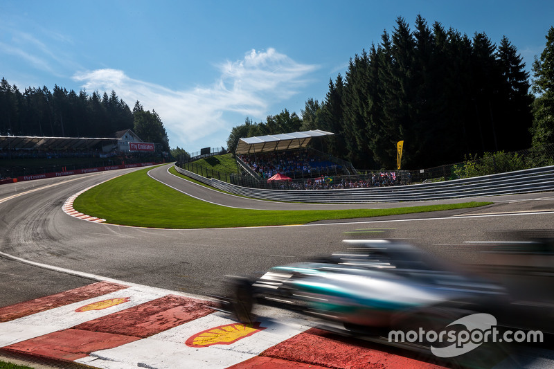 Spa: Eau Rouge / Raidillon