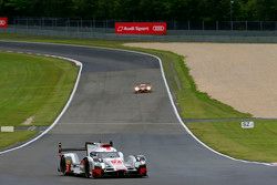 #7 Audi Sport Team Joest Audi R18 e-tron quattro: Marcel Fässler, Andre Lotterer, Benoit Tréluyer
