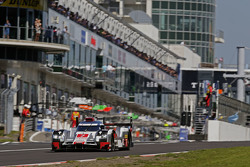 #7 Audi Sport Team Joest Audi R18 e-tron quattro: Marcel Fässler, Andre Lotterer, Benoit Tréluyer