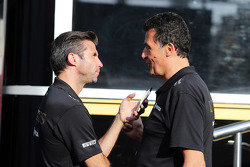Мэтью Картер, генеральный директор Lotus F1 Team и Федерико Гастальди, заместитель руководителя Lotu