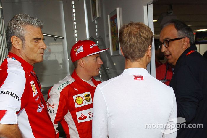 Maurizio Arrivabene, director del equipo Ferrari con Kimi Raikkonen, Ferrari, Sebastian Vettel, Ferrari; Sergio Marchionne, Presidente de Ferrari y consejero delegado de Fiat automóviles de Chrysler