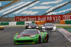 #333 Rinaldi Racing Ferrari 458 Italia: Marco Seefried, Norbert Siedler
