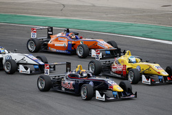 Каллум Илотт, Carlin Dallara Volkswagen, Серджио Сетте Камара, Motopark Dallara Volkswagen, Миккель