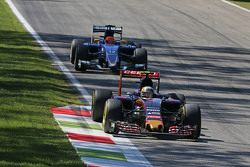 Carlos Sainz Jr., Scuderia Toro Rosso STR10