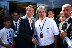 Matteo Renzi, Primo Ministro Italianoa con Pasquale Lattuneddu della FOM