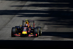 Daniil Kvyat, Red Bull Racing RB11
