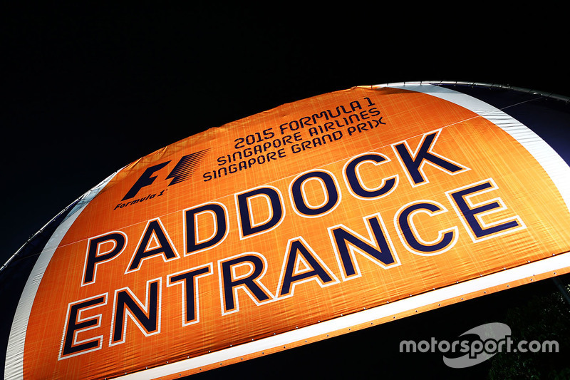 Paddock entrada