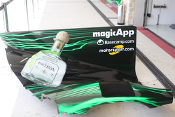 Motorsport.com logo en el auto de ESM