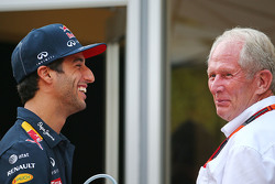 Daniel Ricciardo, Red Bull Racing, mit Dr. Helmut Marko, Red Bull Motorsport, Berater