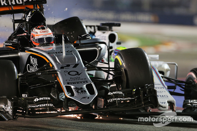 Crash Nico Hulkenberg, Sahara Force India F1 VJM08 en Felipe Massa, Williams FW37