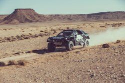 Carlos Sainz, Peugeot 2008 DKR16