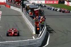 Largada, Felipe Massa, Scuderia Ferrari larga dos boxes