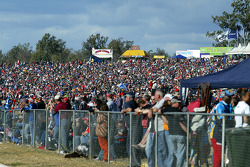 Massive Crowd at Queensland Raceway