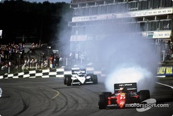 Michele Alboreto se funde un motor