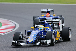 Marcus Ericsson, Sauber C34 leads team mate Felipe Nasr, Sauber C34