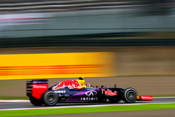 Даниил Квят, Red Bull Racing RB11