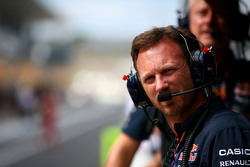 Christian Horner, Red Bull Racing, Teamchef, am Kommandostand in der Boxengasse