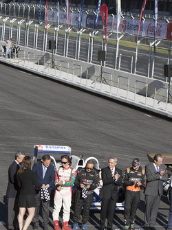 Alejandro Soberón Director de CIE, Emerson Fittipaldi, Héctor Rebaque,Miguel Angel Mancera Jefe de Gobierno Ciudad de México, Sergio Pérez Sahara Force India, en la Inauguración del Autódromo Hermanos Rodriguez
