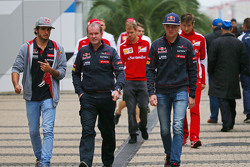 Карлос Сайнс мл., Scuderia Toro Rosso, и Макс Ферстаппен, Scuderia Toro Rosso,