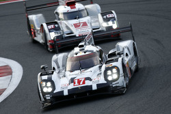 #17 Porsche Team Porsche 919 Hybrid : Timo Bernhard, Mark Webber, Brendon Hartley