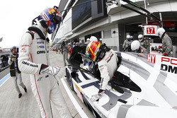 Timo Bernhard with Mark Webber, Porsche Team