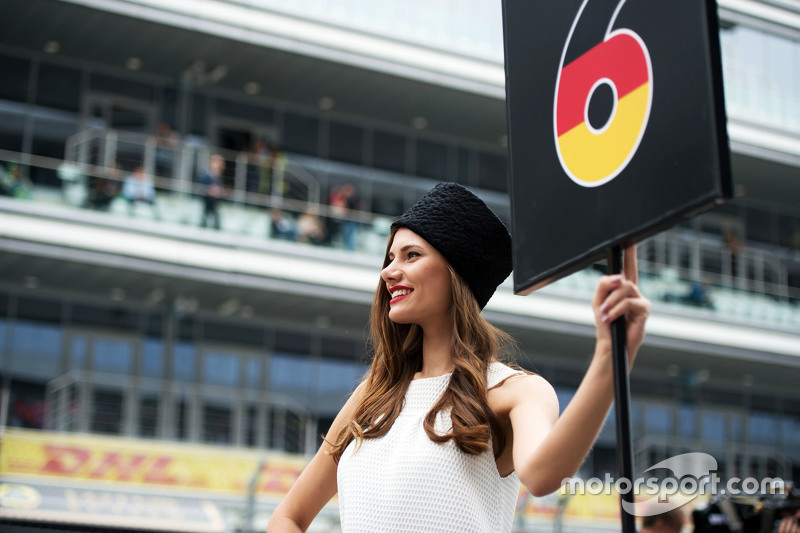 Grid girl