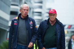 Dr Helmut Marko, Red Bull Motorsport Consultor con Niki Lauda, Mercedes Presidente no ejecutivo