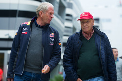 Доктор Хельмут Марко, консультант Red Bull Motorsport и Ники Лауда, Mercedes