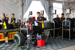 Pirelli tyre engineers