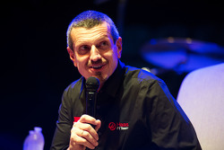 Guenther Steiner, Haas F1 Team Director del equipo en el foro de los Fans