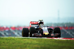 Карлос Сайнс мл., Scuderia Toro Rosso STR10