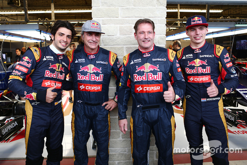 Carlos Sainz Jr., Scuderia Toro Rosso, mit Vater Carlos Sainz, Jos Verstappen mit Sohn Max Verstappe