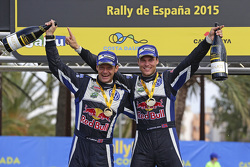 Les vainqueurs Andreas Mikkelsen et Ola Floene, Volkswagen Polo WRC, Volkswagen Motorsport