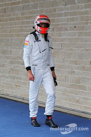 Jenson Button, McLaren nel parco chiuso