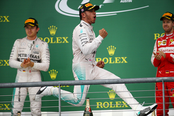 Podium: Race winner and World Champion Lewis Hamilton, Mercedes AMG F1, with second place Nico Rosbe
