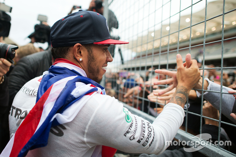 Race winner and World Champion Lewis Hamilton, Mercedes AMG F1 celebrates with the fans