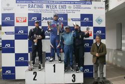 Podio Gara 1: il vincitore Danny Molinaro, Progetto Corsa, il secondo classificato Giorgio Mondini,