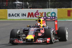 Даниил Квят, Red Bull Racing RB11