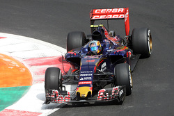 Carlos Sainz Jr., Scuderia Toro Rosso STR10