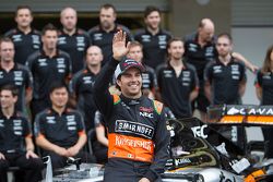 Sergio Pérez, Sahara Force India Team conlos miembros del equipo Sahara Force India