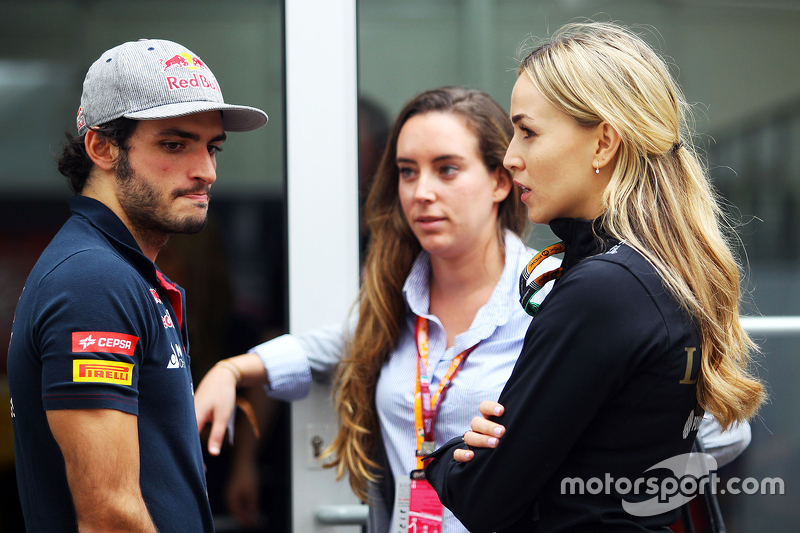 Carlos Sainz Jr., Scuderia Toro Rosso com Carmen Jorda