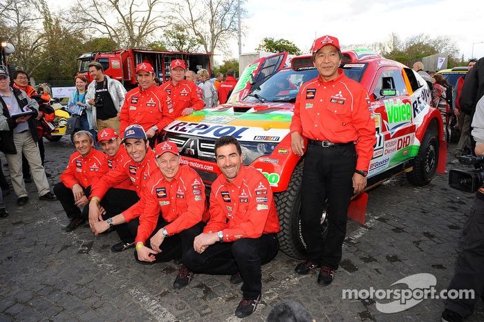 Team Repsol Mitsubishi Ralliart: Nani Roma y Lucas Cruz Senra, Luc Alphand y Gilles Picard, Stéphane Peterhansel y Jean-Paul Cottret, Hiroshi Masuoka y Pascal Maimon