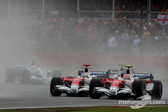 Timo Glock, Toyota F1 Team, TF108 y Jarno Trulli, Toyota Racing, TF108