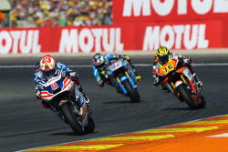 Hector Barbera, Avintia Racing Ducati y Loris Baz, Forward Racing Yamaha con Scott Redding, Marc VDS Racing Honda