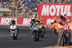 Valentino Rossi, Yamaha Factory Racing dan Nicky Hayden, Aspar Team MotoGP Honda