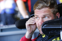 Clint Bowyer, Michael Waltrip Racing Toyota